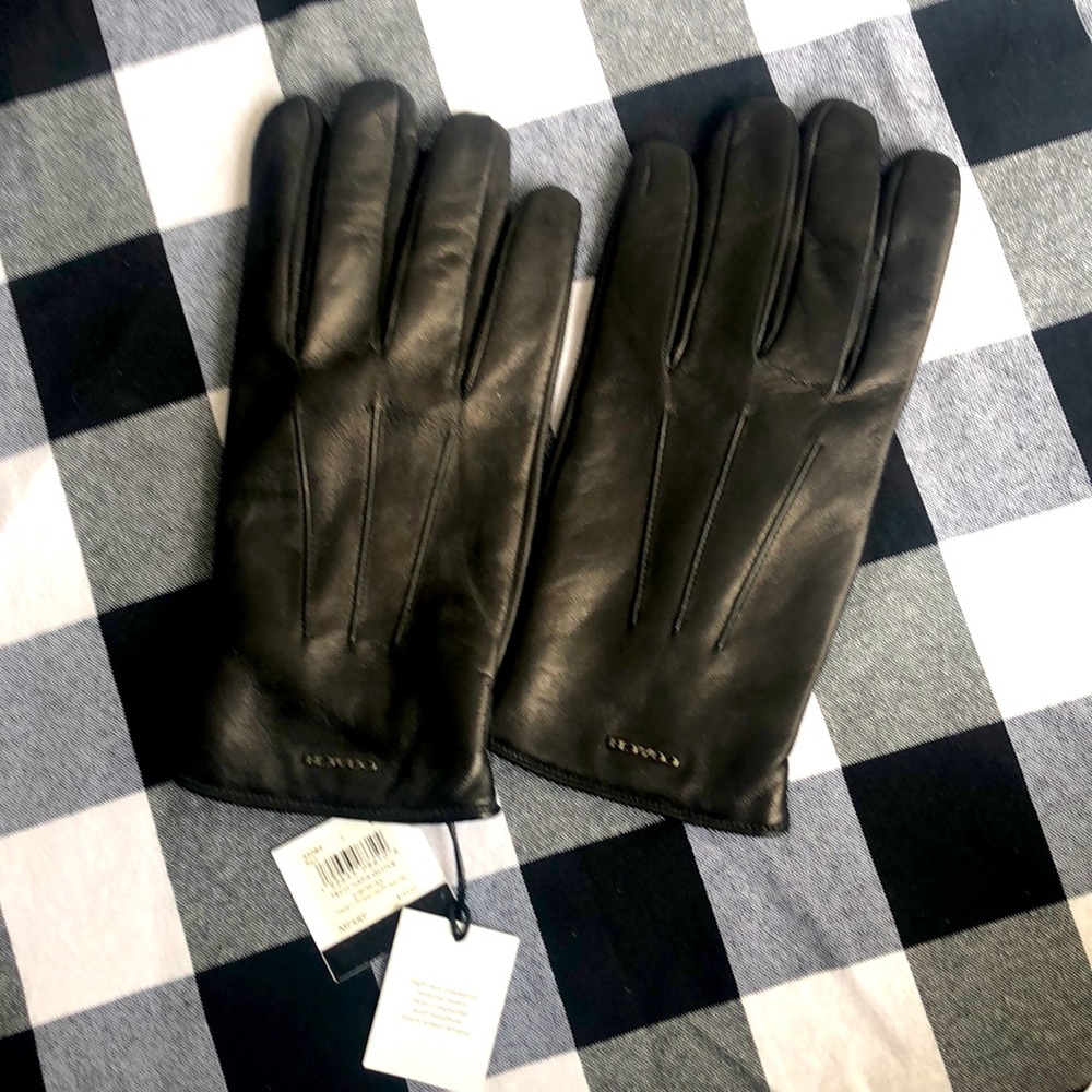 Coach leather gloves